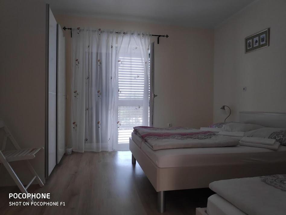 Apartments Dupin Primošten Eksteriør bilde